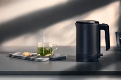 Czajnik elektryczny WMF Kitchenminis czarny bezprzewodowy
