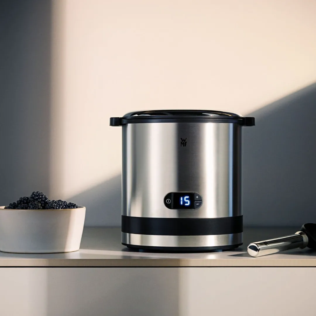 Maszynka do lodów jogurtów i sorbetów WMF Kitchenminis