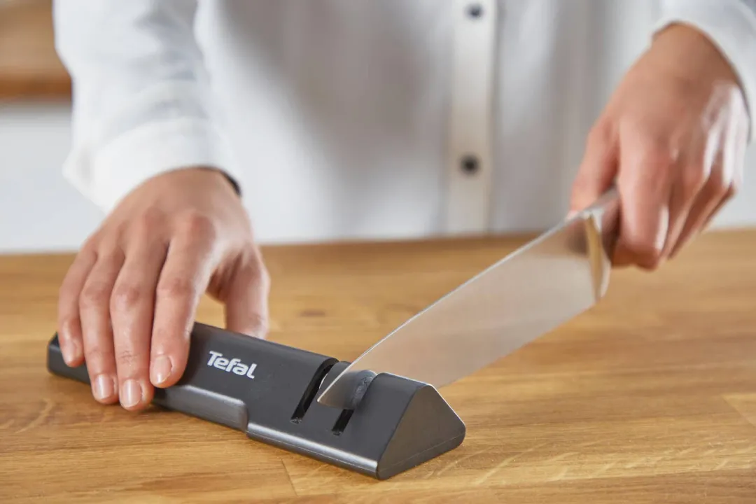 Noże ze stali nierdzewnej Comfort TEFAL 9/12/15cm + ostrzałka Essential