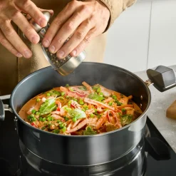 Patelnia z pokrywką TEFAL Emotion+ 4,4 l 26 cm