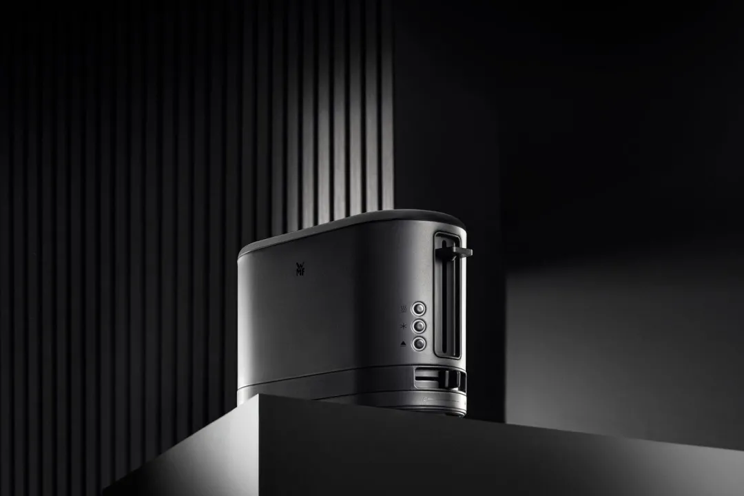 Toster WMF Kitchenminis na jedną kromkę 600 W czarny